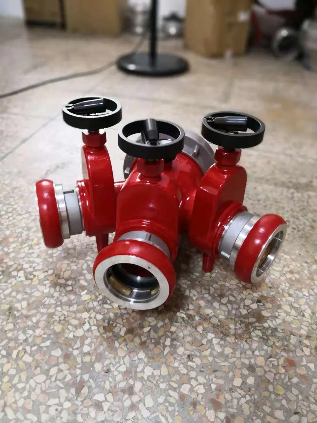 Fire Fighting 3 Ways Fire Water Divider 4 Ways Fire Hydrant