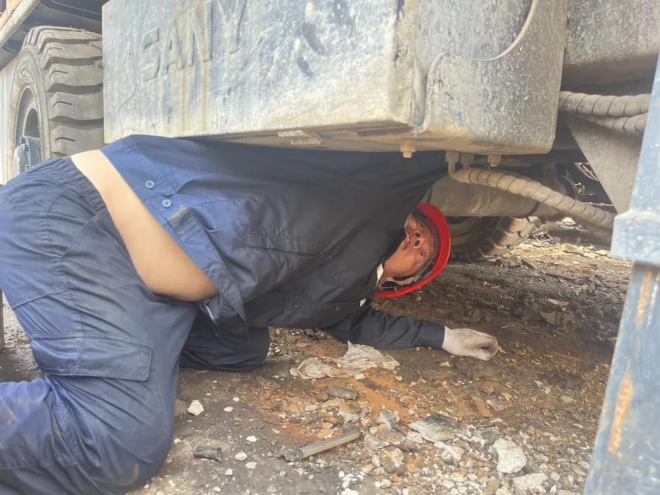 Used Sanny Diesel Trailer Conctrete Pump Hbt8018c-5 85m3/H Trailer Pump with Brand New Condition Small Concrete Pump Mini Concrete Pump Portable Concrete Pump